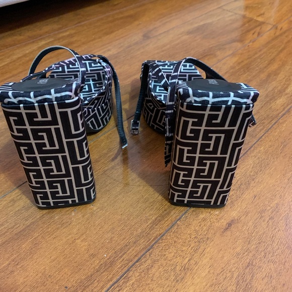 Black and white square pattern platform block heel size 7 - Picture 3 of 3